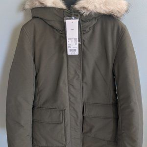 Uniqlo Ultra Warm Down Short Coat, Size XS, Dark Green, New w/ tags!